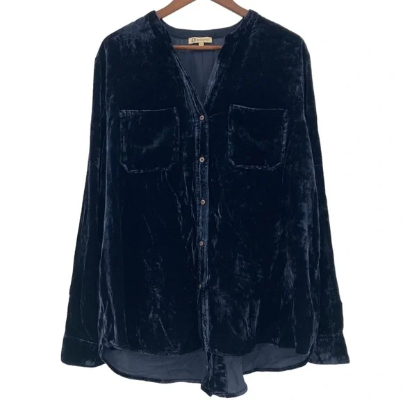 Democracy Royal Blue Velvet Button Down Blouse Top Sz.XL Rayon Pockets Retro - Picture 1 of 9